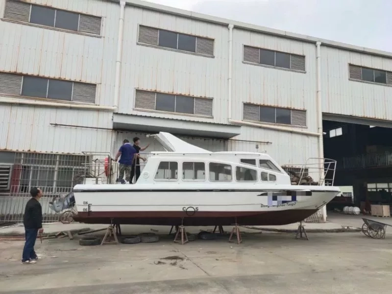 A3685 出售8.59米沿海交通船，2015年建造，宽2.7米，雅马哈250挂机，ccs证书，沿海航区，全国落户。 (3)