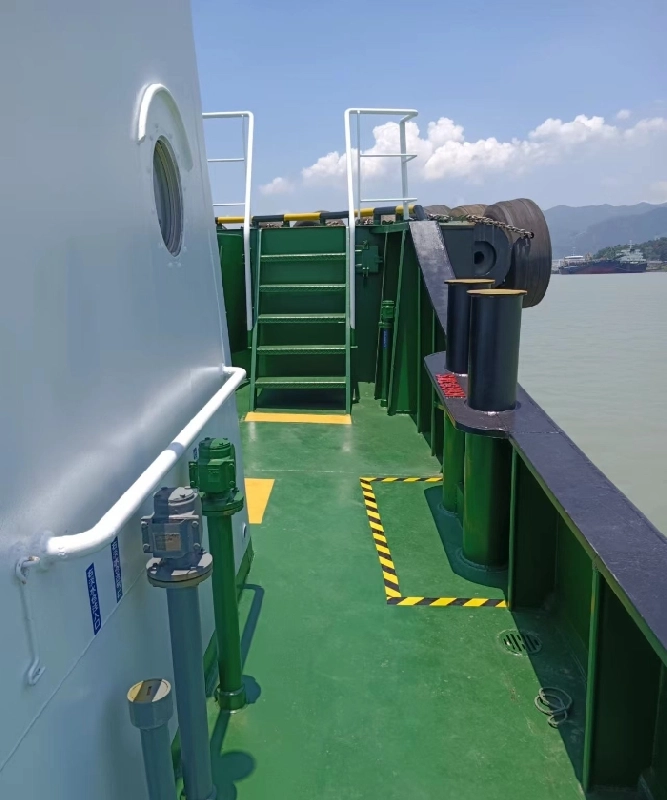 A4511 出售: 2500ps拖轮
船舶类型：普通拖船
建造完工: 2024/09.03
船级社：CCS
航区：近海
船舶尺寸:  33.3m/9.2m/4.1m
满载吃水:  3.2m
主机:潍柴功率/马力: 
 900kw*2台\1250ps*2台
副机潍柴:  90kw*2台
机舱自动化: BRC
航速平均: 12.6节
燃油舱: 119.268m³
淡水舱:  39.038m³
系柱拖力:  34.05T
奥玛报价1260万 (2)