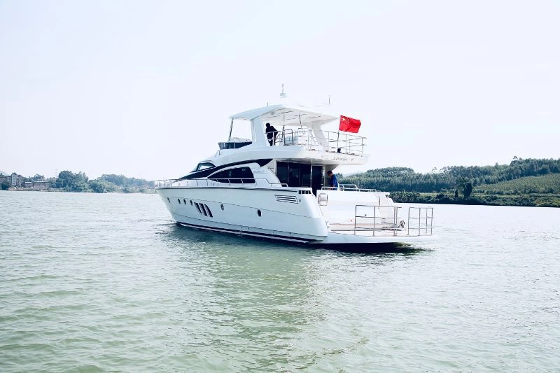 A3011 出售68尺豪华型飞桥游艇，全新现艇一艘，ccs证书，全国落户，2022年建造，航速20节，重点是二类艇，价格美丽！ (2)