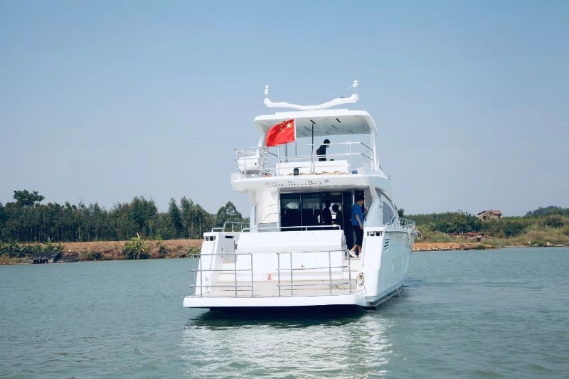 A3011 出售68尺豪华型飞桥游艇，全新现艇一艘，ccs证书，全国落户，2022年建造，航速20节，重点是二类艇，价格美丽！ (5)