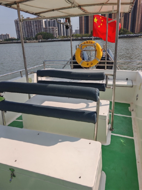 A4475 出售2023年1月11日完工的FC112A 型钓鱼艇，ccs四类证书，珠海飞驰游艇厂建造，艇长11.20m 、艇宽2.78m ，空间布局合理。型深1.46m 、干舷960mm ，工艺精湛。可搭载10人，主机双水星300马力，航速45节，从设计到建造，彰显品质，为您带来舒适海上体验。奥玛明盘29万，广东省看船 (11)
