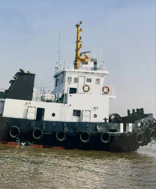 A4219 出售沿海CCS沿海普通拖船一艘，造完工日期2009年1月，船体部分，总长	28.20	m	船长	25.60	m	满载水线长	26.83	m，船宽	9.50	m	型深 4.30	m	主机河柴1300马力两台，共2600马力，喜欢的老板赶紧联系。 (2)