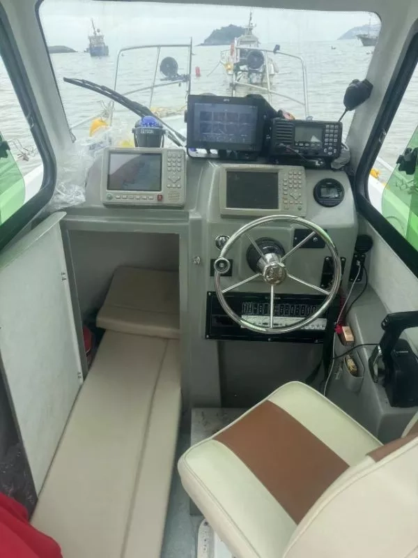 A3886 2023年下水！ccs三类金运280单机雅马哈200使用时间少，8.6米长2.3米宽。雷达9寸鱼探顶流机AIS.gps对讲机齐全。公司户可直接转法人 (2)