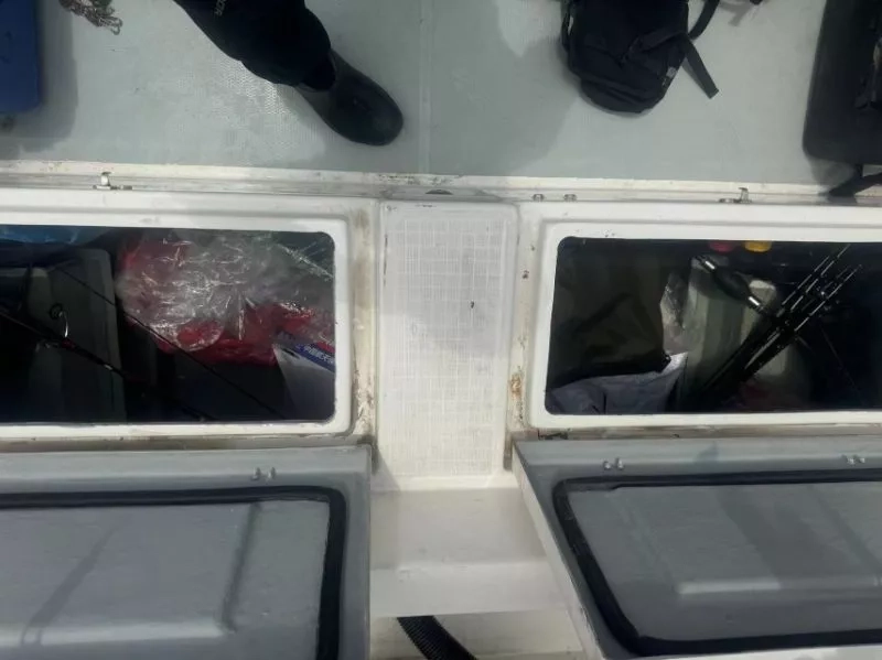 A3886 2023年下水！ccs三类金运280单机雅马哈200使用时间少，8.6米长2.3米宽。雷达9寸鱼探顶流机AIS.gps对讲机齐全。公司户可直接转法人 (4)
