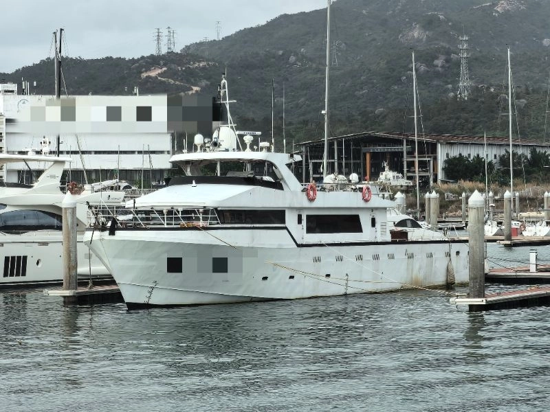 A4005 出售30米全铝合金钓鱼艇，宽六米两台700马力主机两台发电机一台50KW一台75KW，带前侧推，一台海马渔探，一台光电声呐，经济航速14节左右最高航速18节 CCS二类船籍港海南三沙。明盘488w