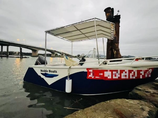 A2816 出售铝合金5.6米钓鱼艇，铃木115四冲电喷，带救援牌，带拖车，船况好，回来不用投资，随时可以玩。 (3)