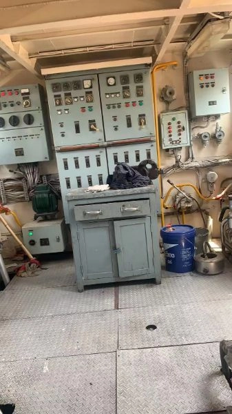 L198 出售内河钢质交通船一艘，1995年建造，26.5米长，宽4.8米，主机两台，共320千瓦，ccs证书，全国落户。 (6)