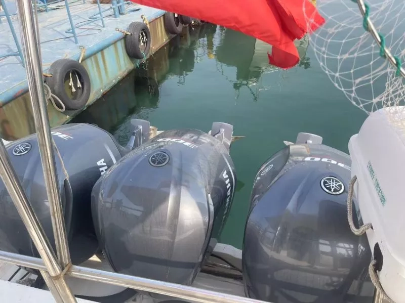 A3740 出售13.8米，宽3.79米，主机雅马哈300x3，游艇一艘，ZC4类证书。2020年建造，机器1000小时一半台速运行，价格非常优惠！ (14)