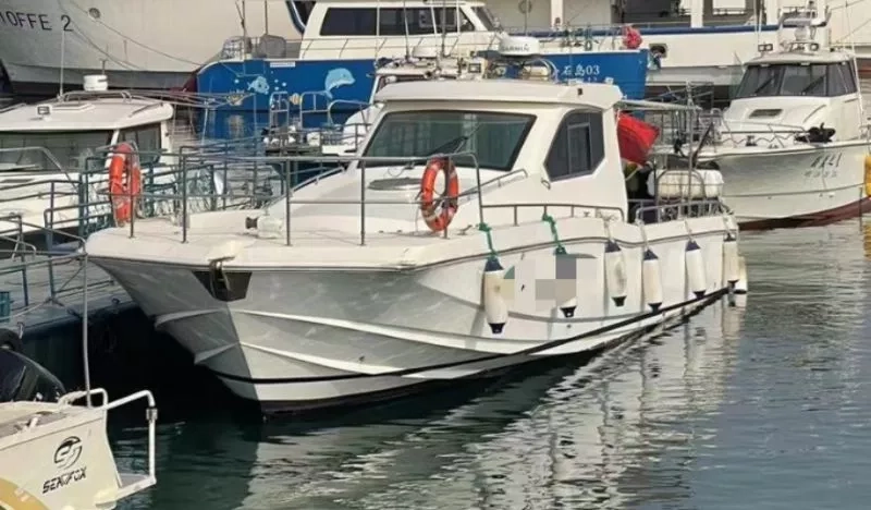 A3740 出售13.8米，宽3.79米，主机雅马哈300x3，游艇一艘，ZC4类证书。2020年建造，机器1000小时一半台速运行，价格非常优惠！ (2)
