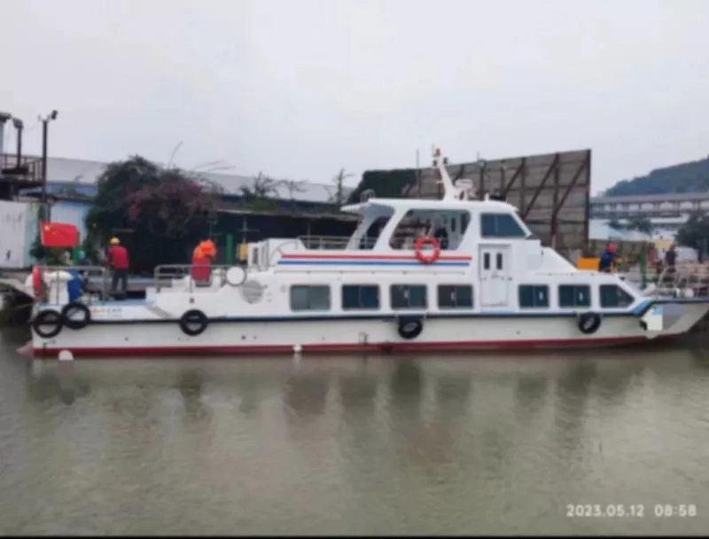 A3687 出售19米沿海遮蔽航区交通船一艘，玻璃钢材质，4.1米宽，主机潍柴wd615 205kw两台，2010年江龙建造，12客位，ccs证书全国落户！