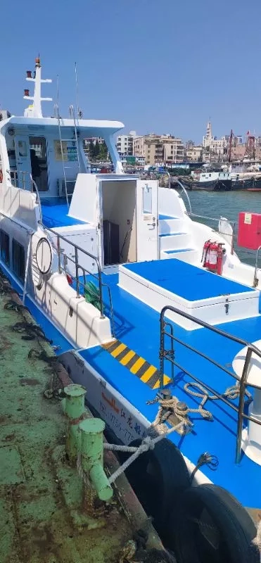 A3687 出售19米沿海遮蔽航区交通船一艘，玻璃钢材质，4.1米宽，主机潍柴wd615 205kw两台，2010年江龙建造，12客位，ccs证书全国落户！ (9)
