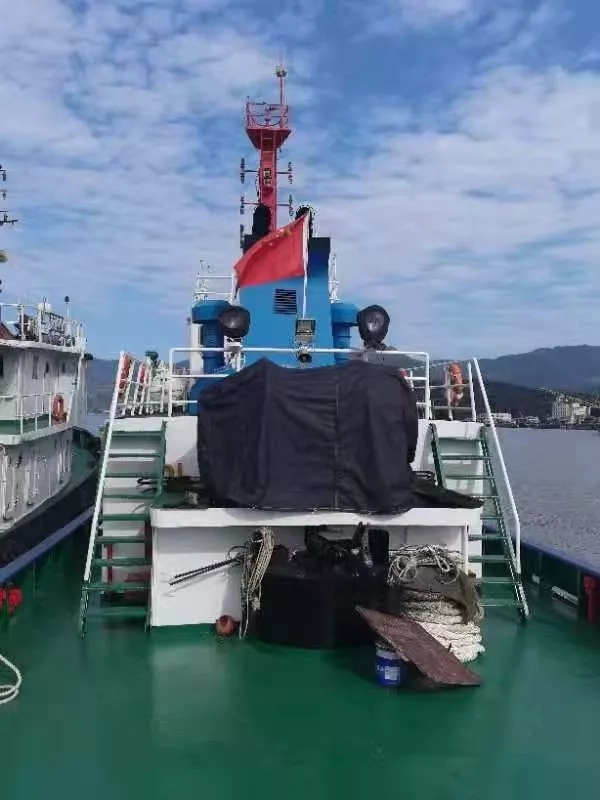 A3936 出售2009年出厂沿海普通拖船，总长29米，船宽7.6米，双主机600马力（广州柴油机厂）总吨位213吨，刚刚做好大保养，配套设备齐全可拎包开船，奥玛336万！ (3)