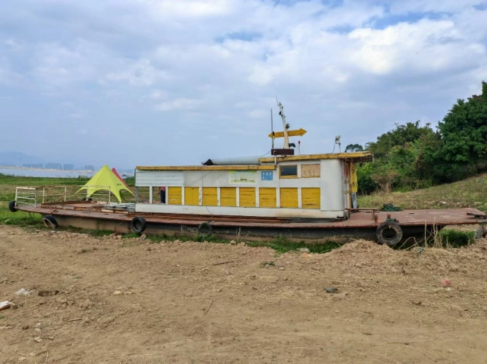 A4207 出售退役内河客渡船一艘,18米长,宽4.7米,主机4108,铁板非常好,价格菜价,改船屋,做码头非常好!明盘3.8万