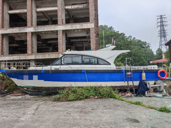 A2894 出售14.5米（50尺）全铝合金豪华钓鱼艇，双水星270马力柴油机器两台才100小时准新机，2020年建造，ccs证书，全国落户，船况漂亮，广东看船。新船200多万，现在船东叫价108万，看中可以直接和船东洽谈。