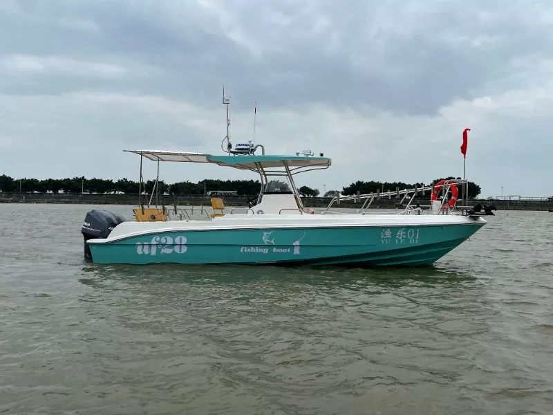 A3586 出售京穗uf 28钓鱼艇，雅马哈双机200匹，机器500小时，2022年4月落水，两台顶流机，150安锂电池，两台外置汽油发电机，两个水下灯。ccs证书，全国落户，广东看船。