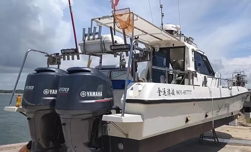A3428 出售金运350钓鱼艇，2019年产，雅马哈双机200匹，ccs三类证书，两台汉飞80磅顶流机，水冷空调，跑37节，带能夜航，广东看艇 (3)