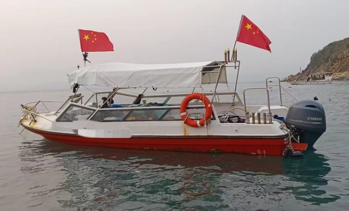 A4226 出售沿海快艇一艘,建成日期2020年,尺度:总长 7.52米 型宽_2.2_米 型深1.02米,ccs快艇证书,雅马哈115四冲机器,100小时,明盘8.5万