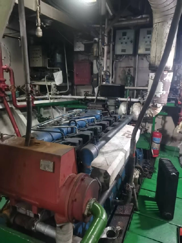 A4216 出售沿海650吨油船，建造日期2010年船体部分
总长 50.80m	船长 45.60	m	满载水线长47.90m，船宽 9.20m	型深 4.00m	空载吃水 2.123m，满载吃水_ 3.400m	满载排水量1124.000t	空载排水量 650.800，参考载货量 560航区沿海	营运海区	A1+A2。 (6)