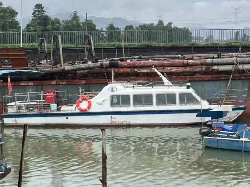 A3448 出售12米内河玻璃钢交通船艇，证书写交通船，内河b级航区，2004年建造，ccs证书，全国落户，明盘12万。