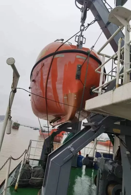 A3387 这条1000吨一级油轮双底单壳ZC的，没加温有交通部运力！实价290万 (3)