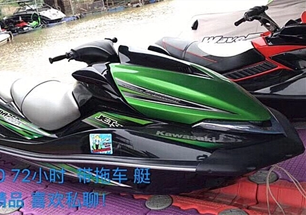 出售摩托艇一条，川崎260，72小时，带拖车，艇况精品！
