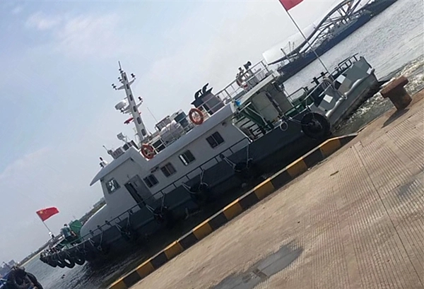 出售沿海交通船一艘，船况漂亮，价格实惠！