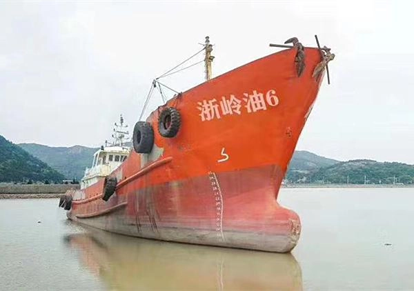 出售内河证书油船，价格不贵！要的抓紧！