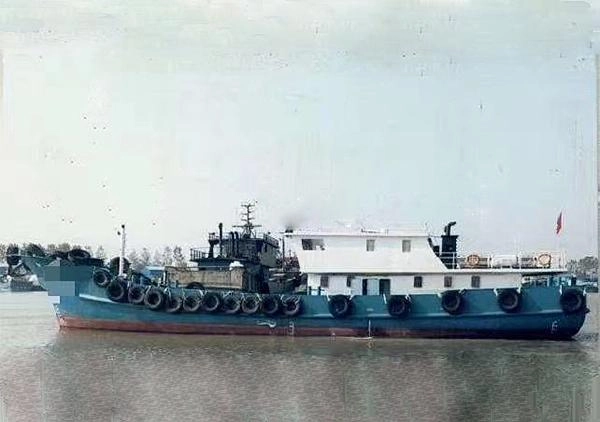 出售35米交通船，近海 航区 A1+A2，二年多船。主机6170。价格实惠。诚心的来直接看船。168万。
