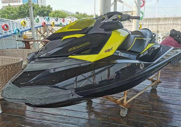 #L32 出售庞巴迪RXP260，使用时间少，6.3万转让。