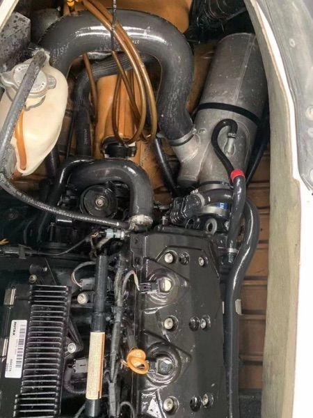 M38 出售13年庞巴迪gti130，运营神器，价格不贵，艇底没有修补。 (3)