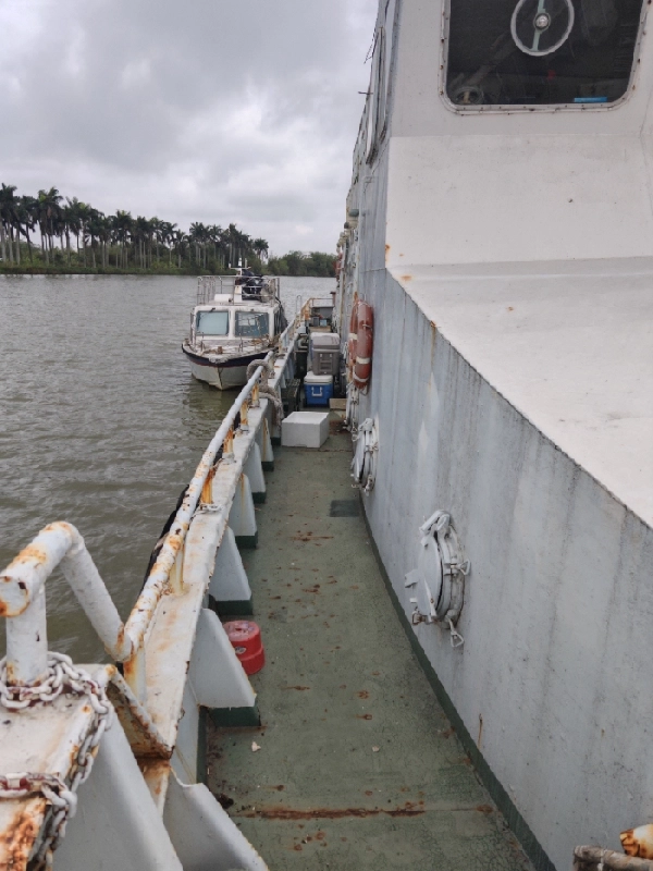 A3950 出售38.4米沿海航区ccs证书45人交通船一艘，宽7.2米，深3米，2016年建造，主机潍柴6170  280kw两台。船况保养非常好。卖220万 (14)