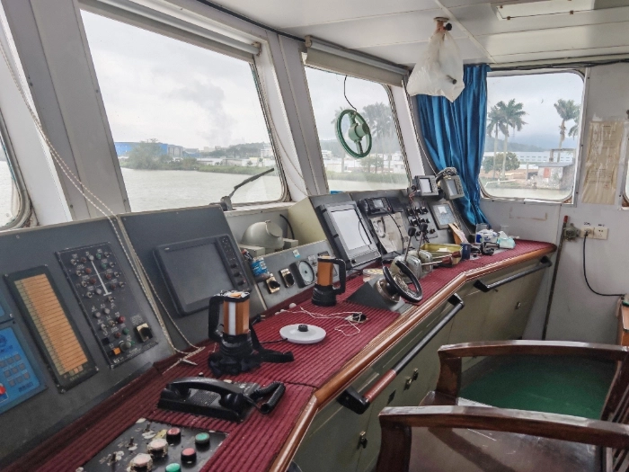 A3950 出售38.4米沿海航区ccs证书45人交通船一艘，宽7.2米，深3米，2016年建造，主机潍柴6170  280kw两台。船况保养非常好。卖220万 (6)