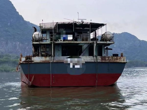 A2810 出售内河A级自吸1700吨自缷砂船一艘，长66.18米宽13米，深3.8米，2010年建造，船况好，ccs证书齐全，广东珠三角看船。 (3)