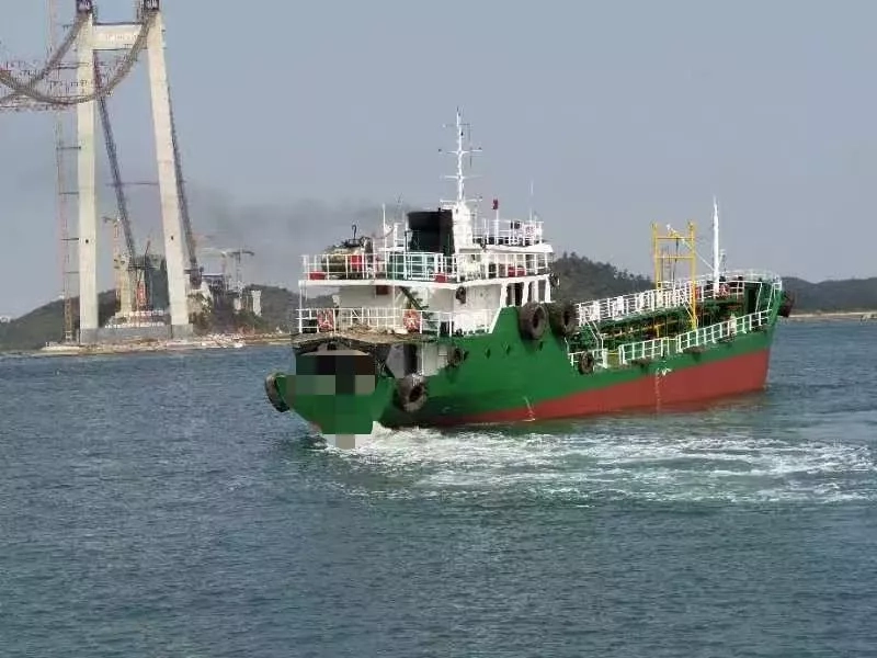 A3754 出售520吨沿海油船一艘，长44.91米，宽7.4米，深3.5米，2006年建造，ccs证书，带加温锅炉，148万