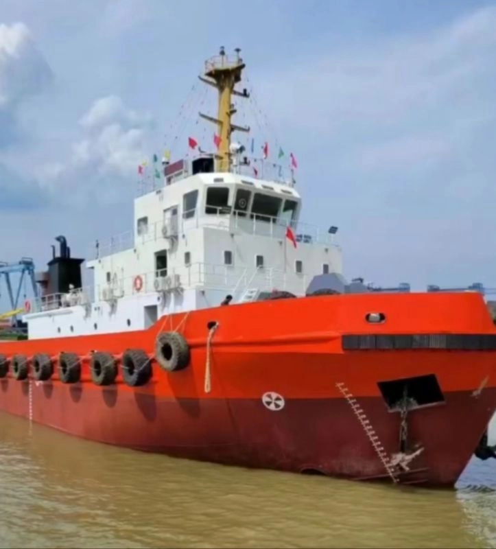 A3044 出售:7200HP三用拖轮,船体尺寸:49.2×13.8×6m,吃水:4.6m,拉力:80T,主机:淄柴3600HP二台,船级社:zc,近海航区,江苏造/2022年,新船,此船性价比高。