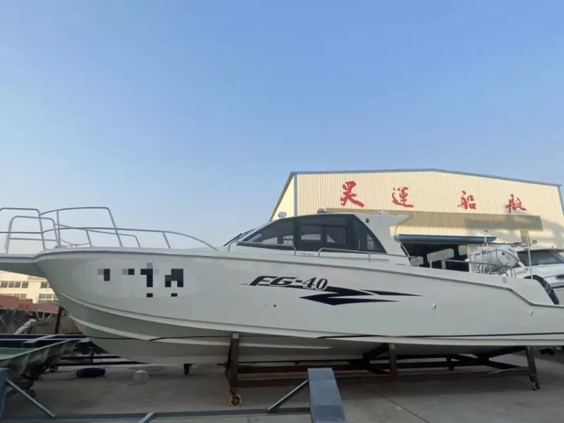 A3272 出售昊运40尺钓鱼艇全新现船一艘,水星300机器3台一共900马力,2023年3月拿的ccs证书,全国落户,广东看船。