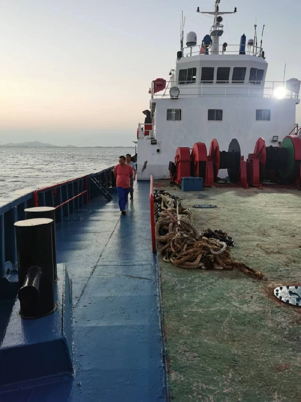 A4085 出售8000匹，55.8米近海航区拖轮一艘，总长，55.80米，船长51.22米，满载水线长51.42米，船宽	14.20米，型深6.2米，2022年建造，zc证书，可用于近海航区，海上交通，拖轮，供应船，或者国外项目。 (3)