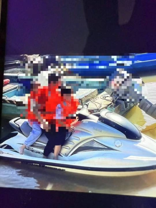 A4263 出售雅马哈GP1200经典摩托艇，状态精神，价格便宜，奥玛明盘1.8万