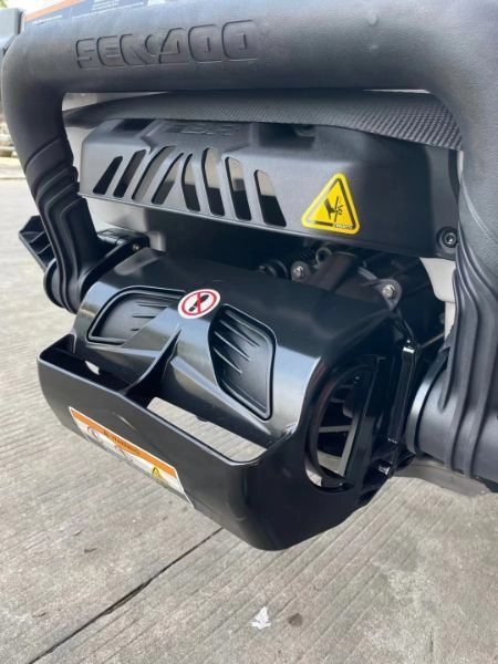 A2858 出售2018年庞巴迪gtx300 limited，纯淡水52小时，带拖车。 (4)