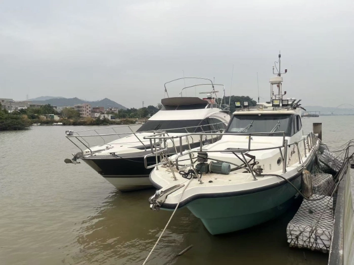 A4157 出售一艘46尺（15.6米）双柴油底轴740匹钓鱼艇，ccs三类证书，2020年建造。#46尺柴油底轴双机钓鱼艇 奥玛73万 (2)