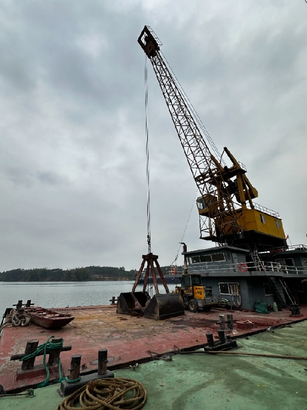 A4555 內河工程船抓斗船 2019年 潍柴主机185匹双机 抓斗8立方 长41.6米宽14.12米 ZC证书齐全！ (2)