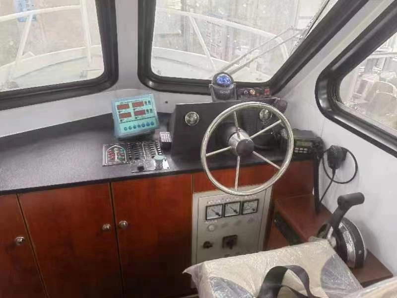 A2767 出售全新柴油机铝合金交通艇，全新已经领取zc证书齐全，玉柴内外机，内河A级航区。 (7)