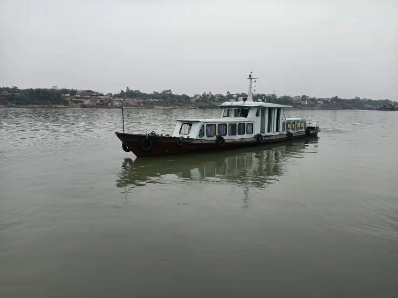 A3061 出售内河22米长，铁质交通船，3.5米宽，玉柴150马力全新机器，几万块！（广西看船） (2)