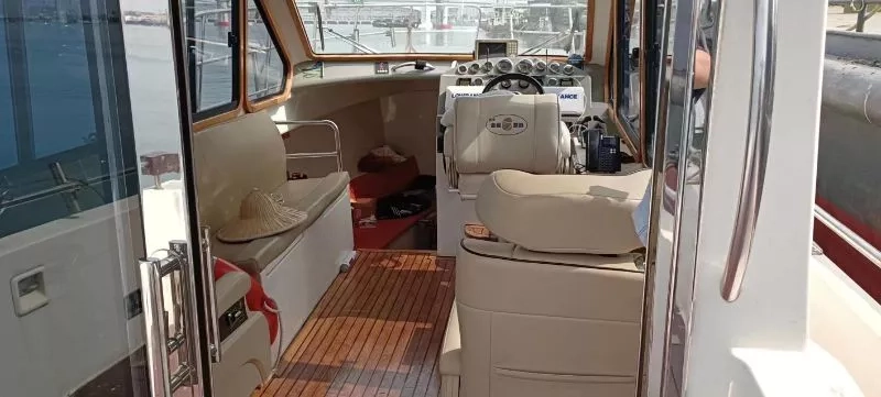A3279 出售金运45尺豪华钓鱼艇， 沃尔沃370马力柴油机两台，共740马力，航速38节，ccs三类证书，全国落户，2017年建造，机器500小时，广东看船！ (11)