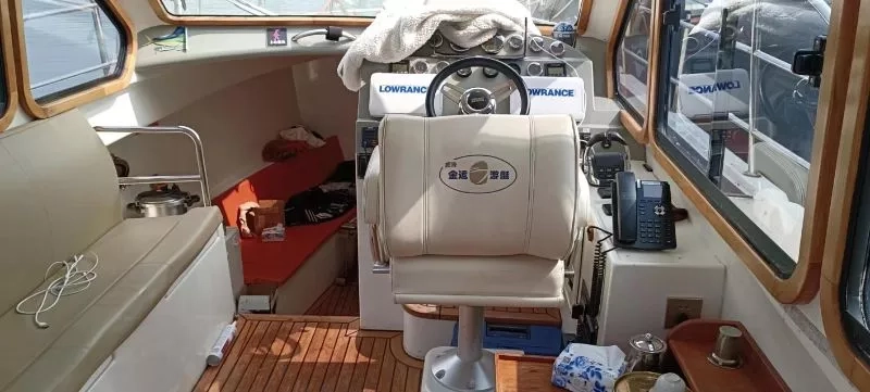 A3279 出售金运45尺豪华钓鱼艇， 沃尔沃370马力柴油机两台，共740马力，航速38节，ccs三类证书，全国落户，2017年建造，机器500小时，广东看船！ (9)