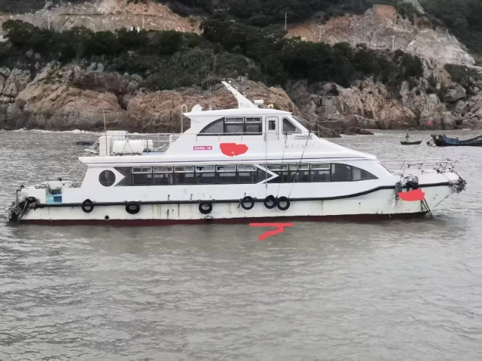 A4256 出售沿海普通客船一艘， 航行区域，沿海航区，建造完工日期	2011年11月09日，船长__	19.80	m	船宽	6.00 m，主机WP12C500 368.00千瓦两台，ccs证书，奥玛明盘45万