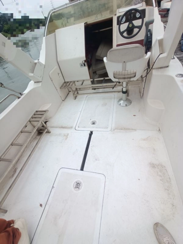 A3134 出售沿海小交通船，7.5长，2.3米宽，带卧舱，铃木140挂机，200小时左右，是ccs证书，全国落户，广东看船。 (3)