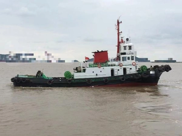 A2981 出售沿海2700匹拖轮一艘,zc证书齐全,船况非常好,价格优惠!