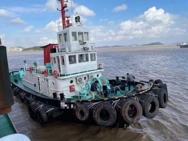 A2981 出售沿海2700匹拖轮一艘，zc证书齐全，船况非常好，价格优惠！ (2)