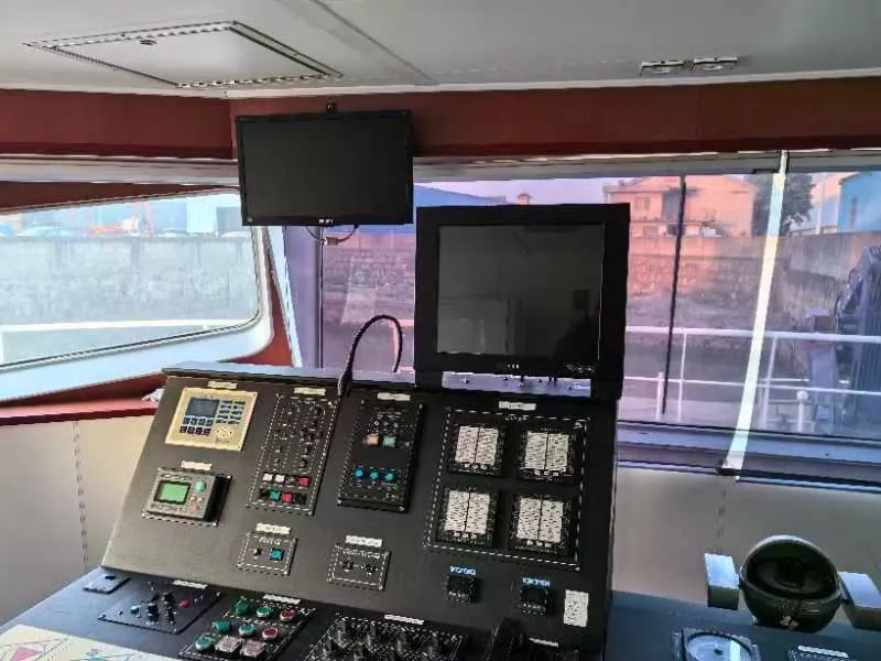A3938 出售近海航区双体钢制交通船，长27.6米，宽，9.6米深，3.2米，2017建造，主机600kw两台，ccs证书，全国落户，奥玛明盘330w (5)
